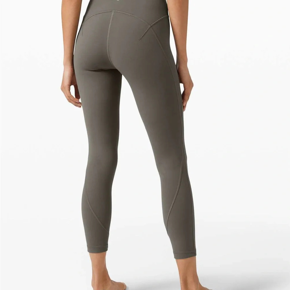 🆕💚 Lululemon Get Centred HR Tight 25” - Green Sage - Picture 10 of 11